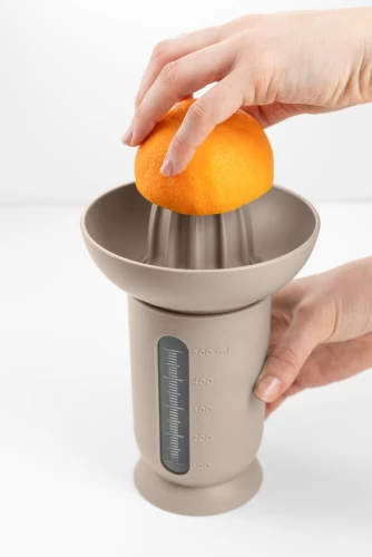 Wyciskacz do cytrusów 500ml beżowy